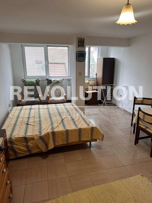 Дава се под наем Едностаен апартамент в Варна, Лятно кино Тракия - 42 кв.м за 225 € - Снимка #1