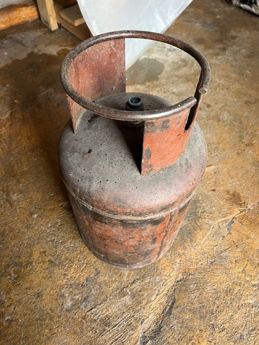 Газовые баллоны 2 шт, цена за одну