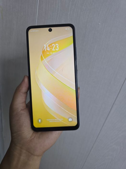 Продаю смартфон Infinix X6516