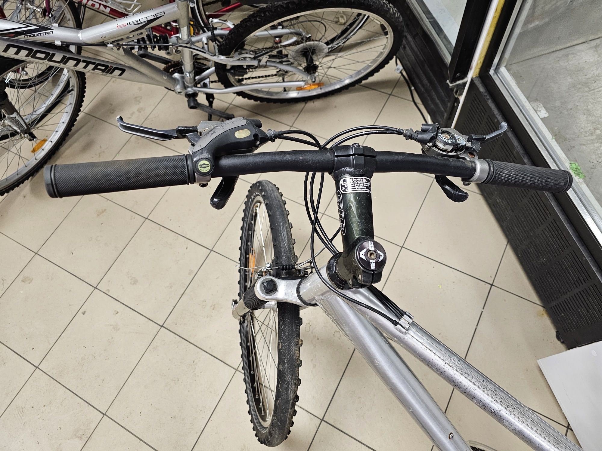 Bicicleta mtb aluminiu ,roti 26 ,suspensie