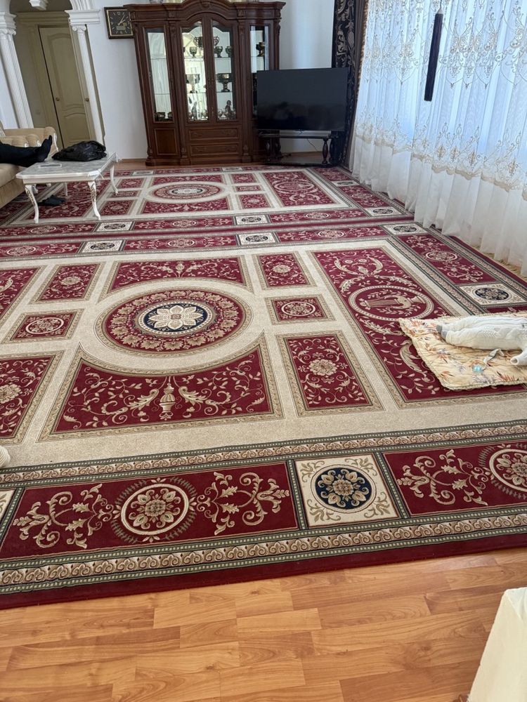 Gilam sotiladi 2 ta bir xil 4*5 Metr