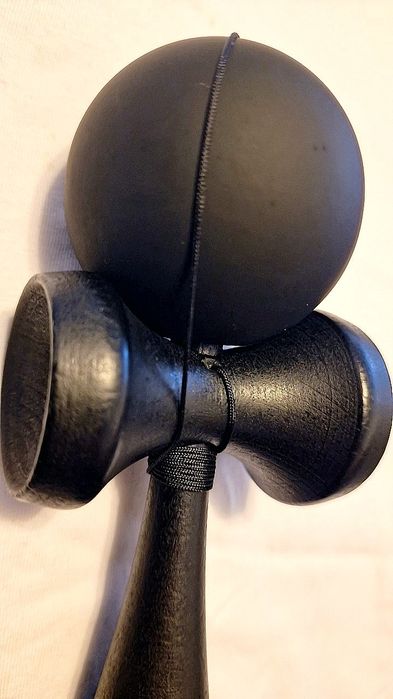 Kendama cu grip excelent mata bila 18 cm