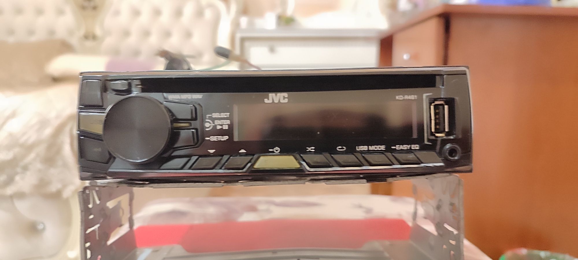 Оригинал Автомагнитолы JVC
JVC KD-R461 JVC продаётся 
Работает отл