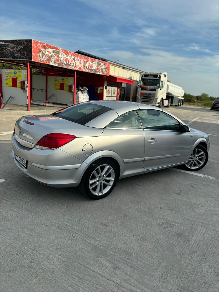 Opel astra h cabrio km reali