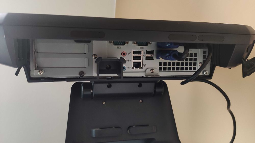 Компютър с тъч скрийн Elo