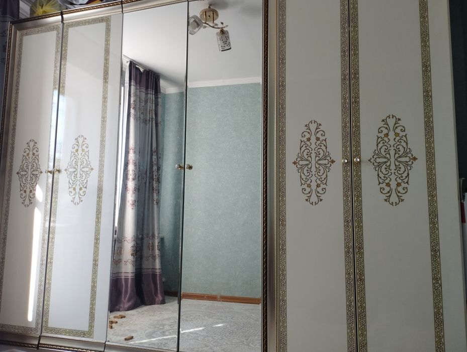 6 есікті шкаф сатылады