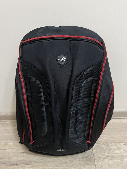 Раница 17” ASUS, подходяща за път, лаптоп и училище