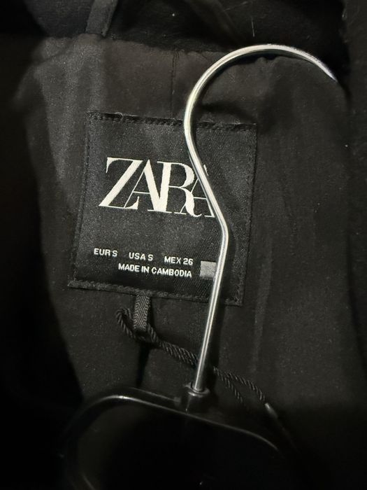 Дамско палто ZARA със съдържание на вълна.