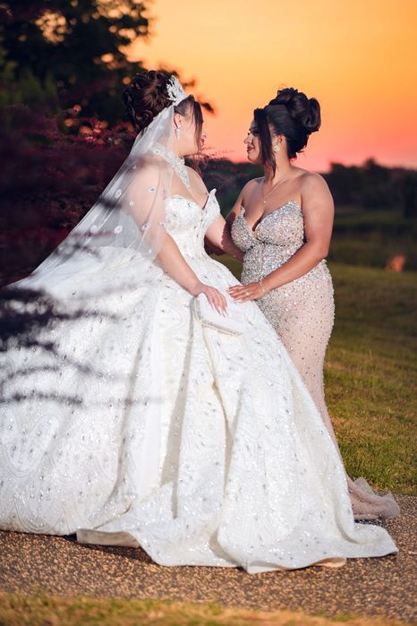 Vând rochie de mireasă