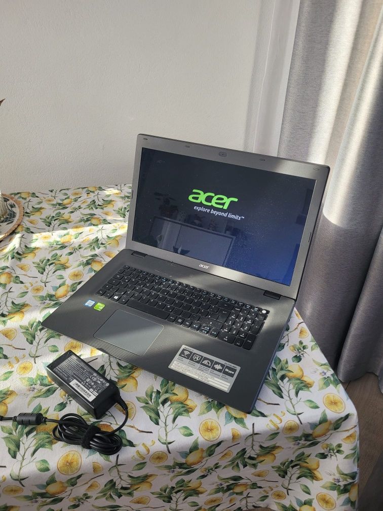 Vând laptop Acer E5-773G intel i5 ssd 512gb
