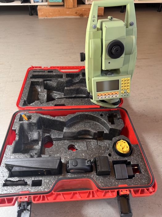 Stație totală TCRA 1102plus robotică