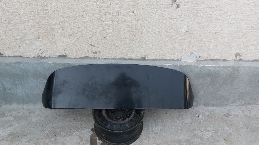 Спойлер багажника  на Лексус рх  330 350