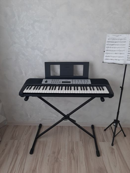 Синтезатор Yamaha YPT-270