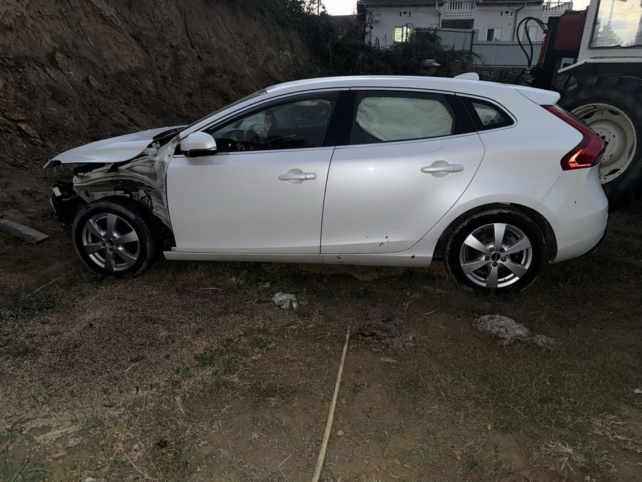 Vand Volvo V40 avariat!