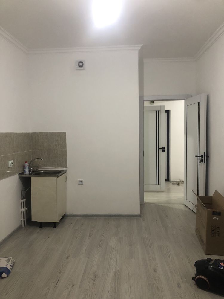 Срочно продам 1 комнатная квартира на Сергели спутник 16А 5й метро 1км