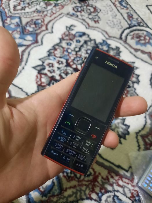 Nokia X2-00 sotladi uz imeya otkan