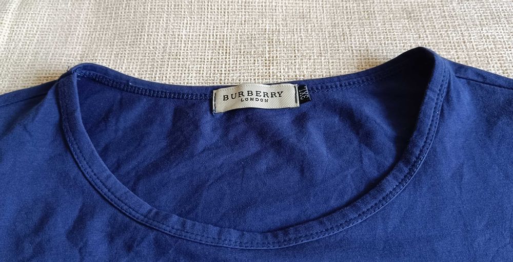 Тениска BURBERRY LONDON. Размер 3XL по етикет, но е между M и L.