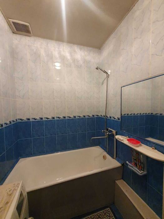 Срочно продаётся 2 комнатная квартира в 6 квартале посольство Америки