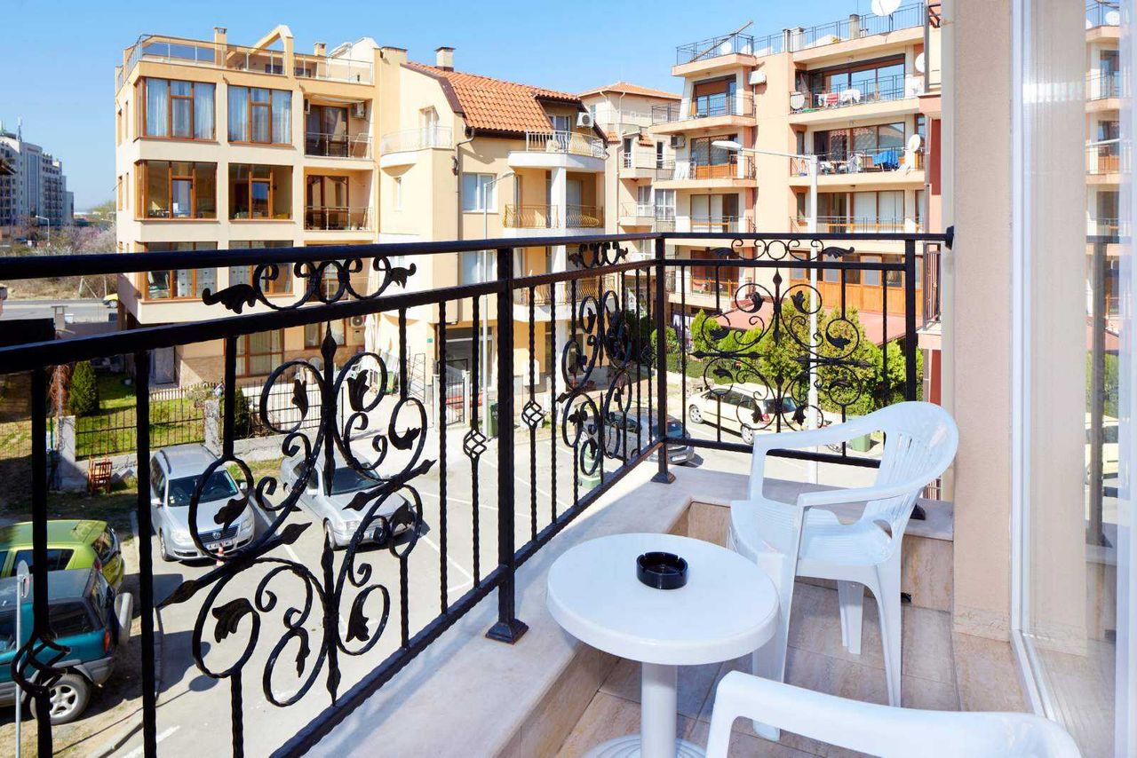 Продава се Тристаен апартамент в Несебър - 79 кв.м за 1595 €/кв.м - Снимка #16