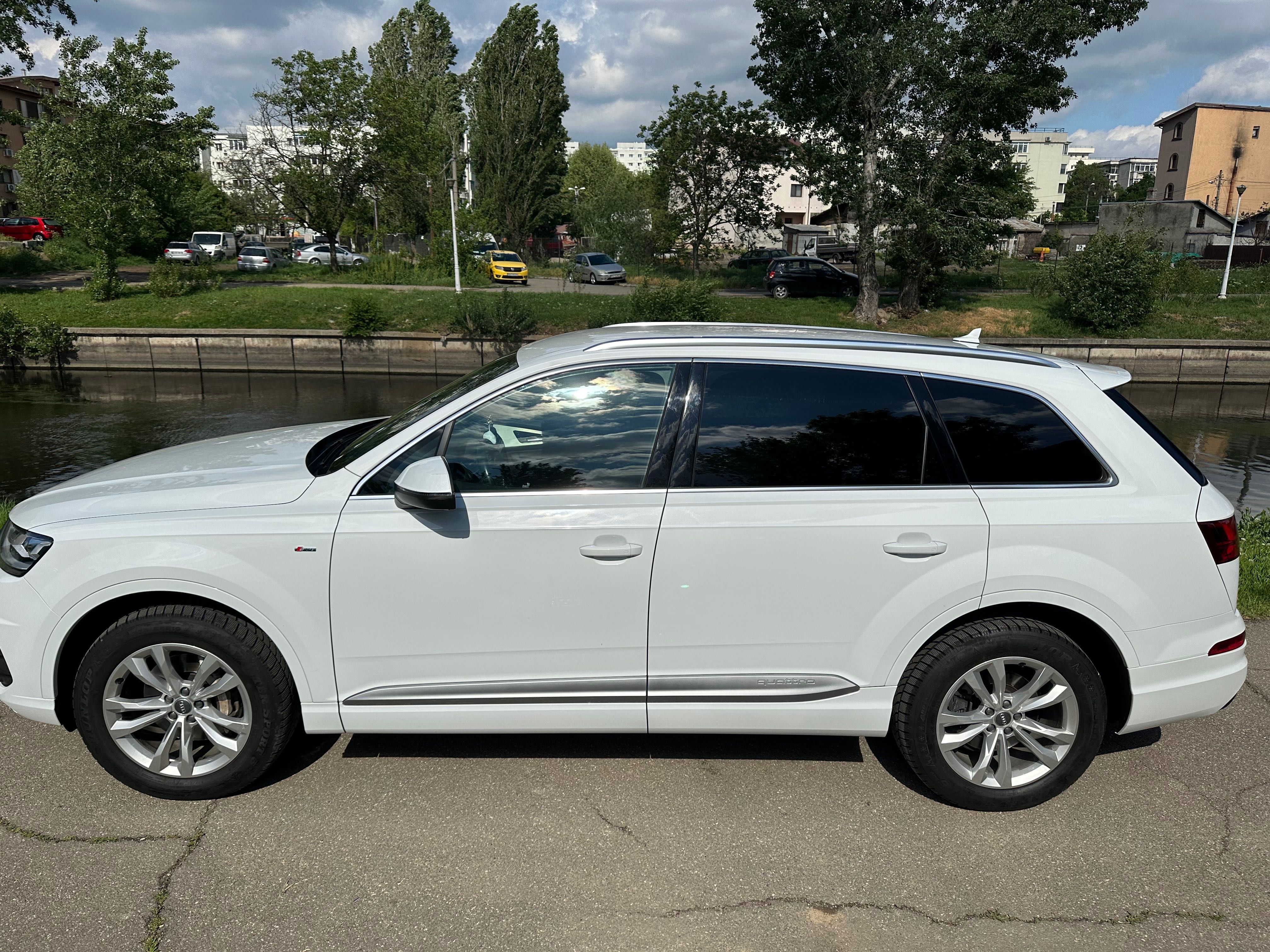 Automobil Audi Q7 S line