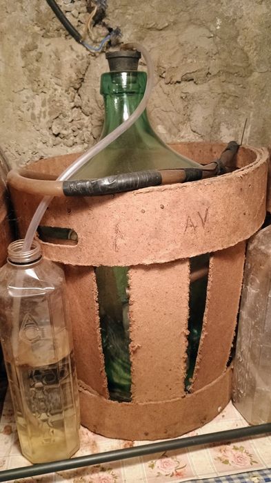 Butoi salcâm cu canea și damingene sticla