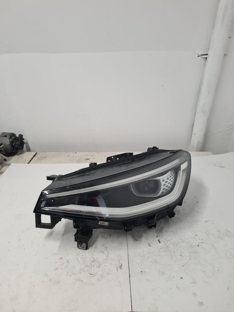 Far Stanga Volkswagen ID.4 2022 Full Led fara defect fără calculatoare