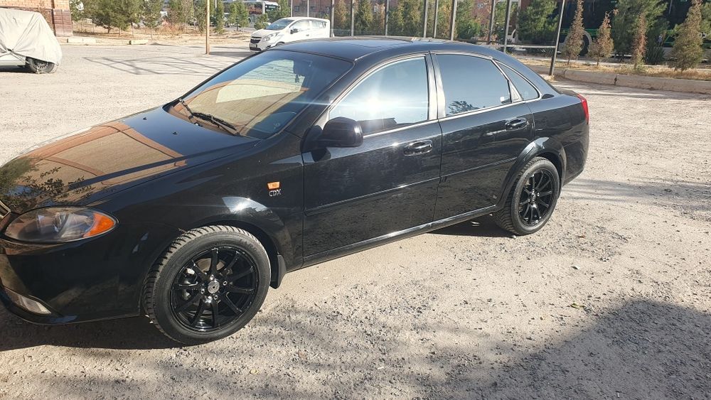 Срочно продаю чёрные жентра 2023 сотилади тоза краска идеал