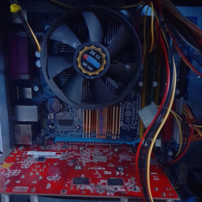 Настолен Компютър