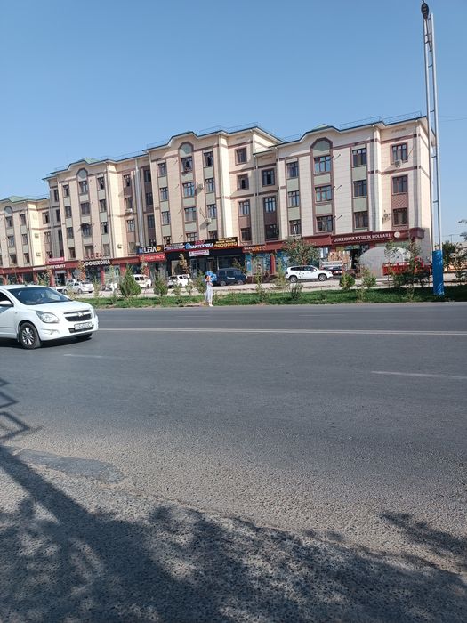 Ihcham 2 honalik kvartira sotiladi 5 etajka barcha qulayliklarga ega