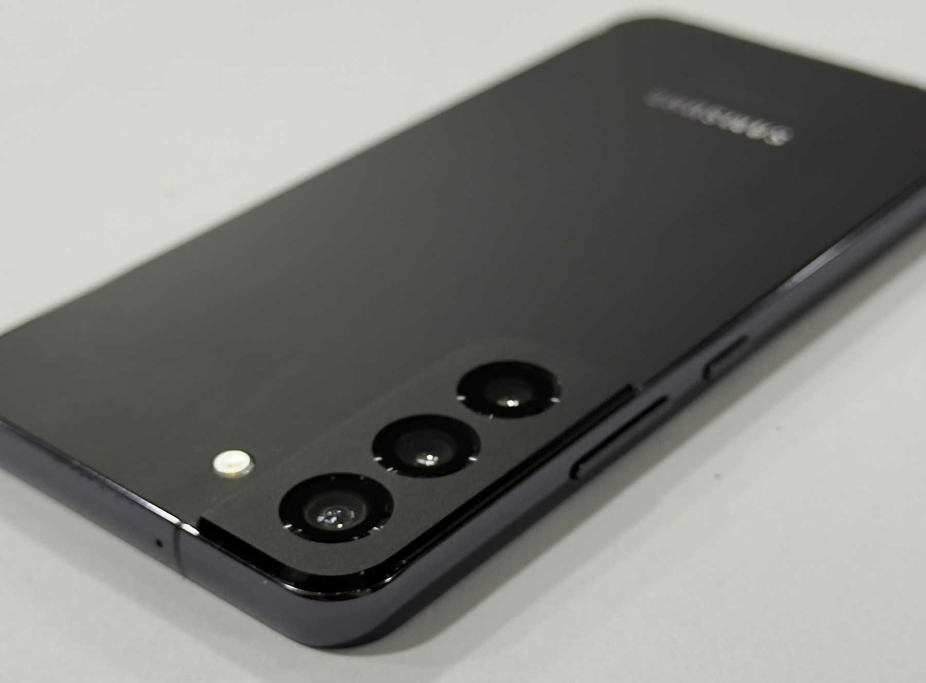 Samsung Galaxy S22 5G 128GB 8GB RAM