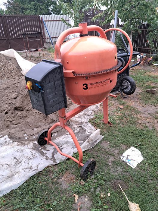 Betoniera altrad 190l