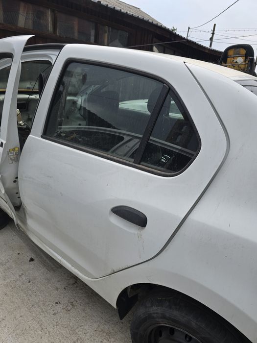 Usa Logan 2013 2020 fata spate alb