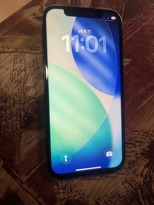 Айфон 12-64 гб Нов дисплей и батерия