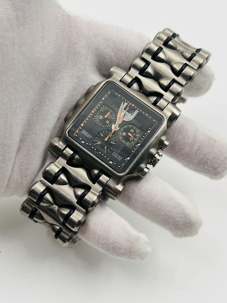 Oakley Machine Time Tank gen 1 Titanium Chronograph