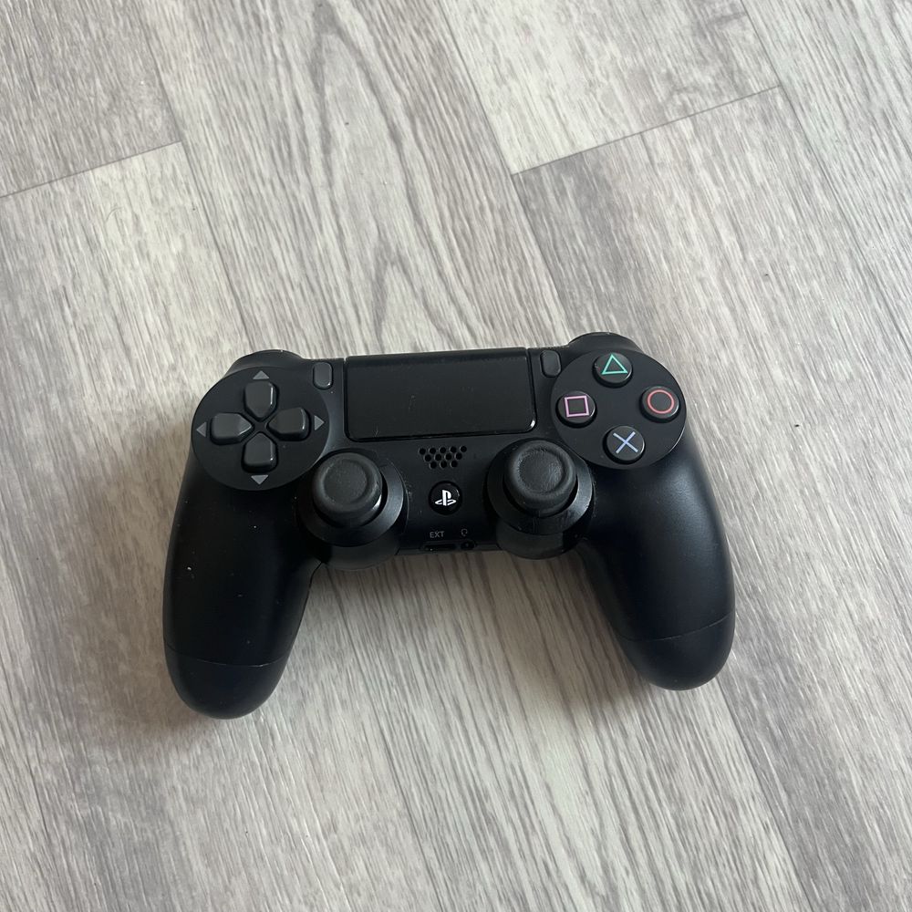 Ps 4 в хорошем состоянии