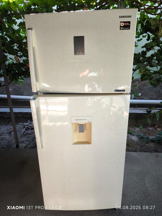 Холодильник Samsung