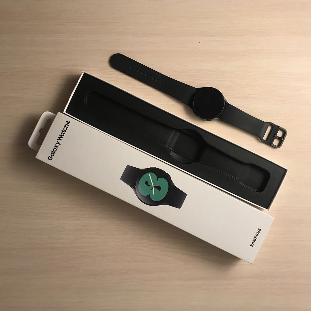 Смарт часы Galaxy Watch 4