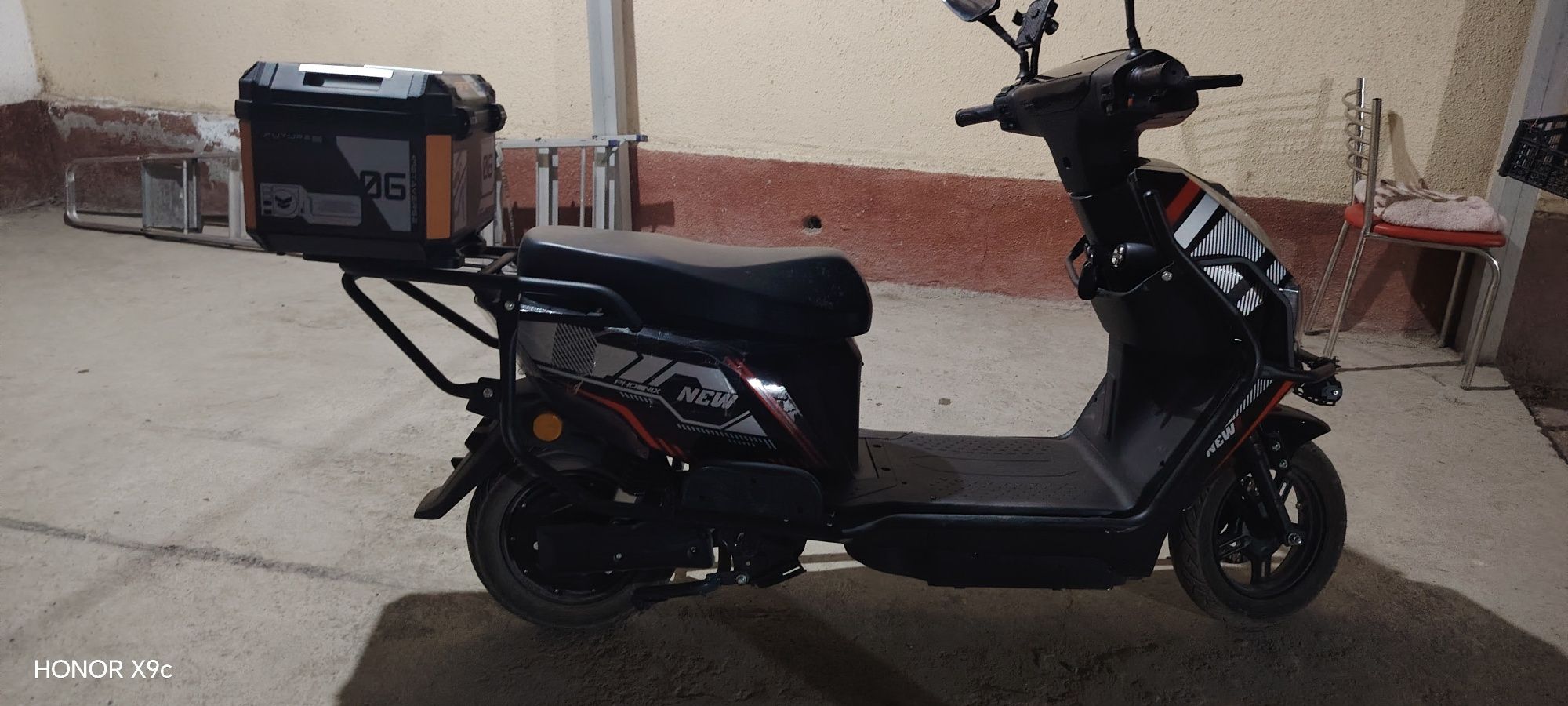 Sukuter electroni king