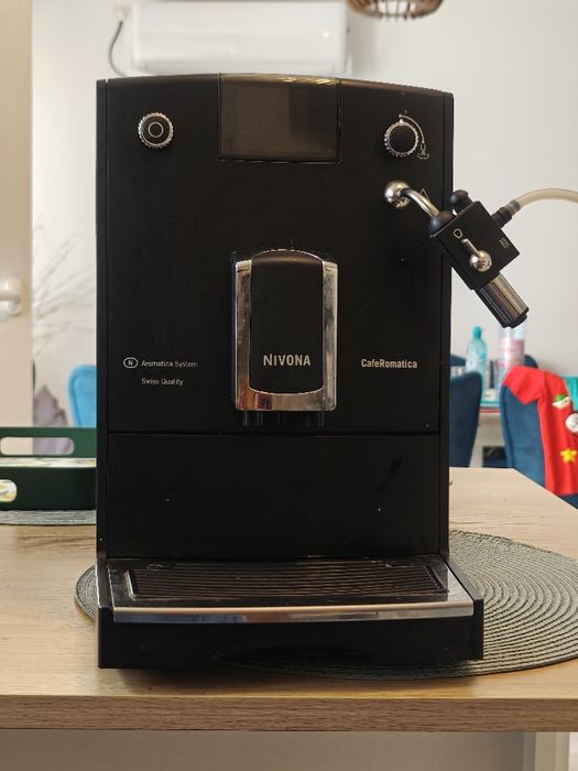 Espressor automat Nivona cu functie de spumare lapte si capucino