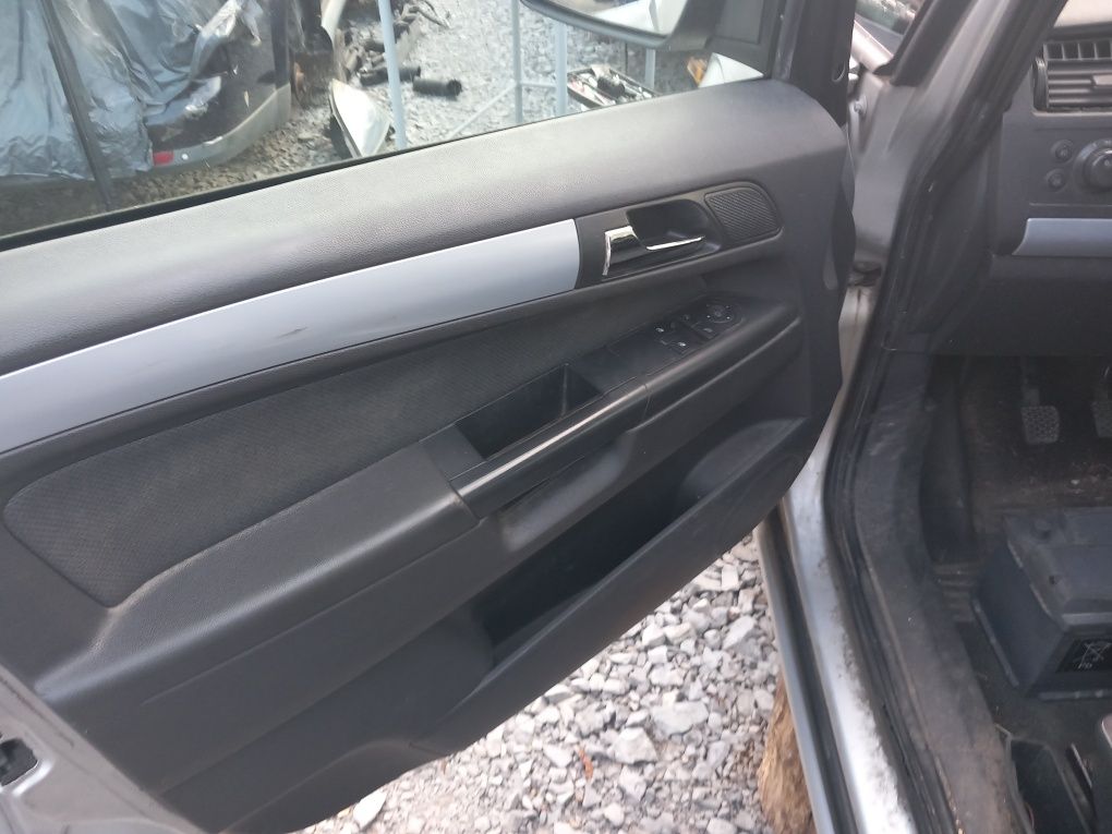 Opel Zafira 1.8 16v-140кс./2007/- на части
