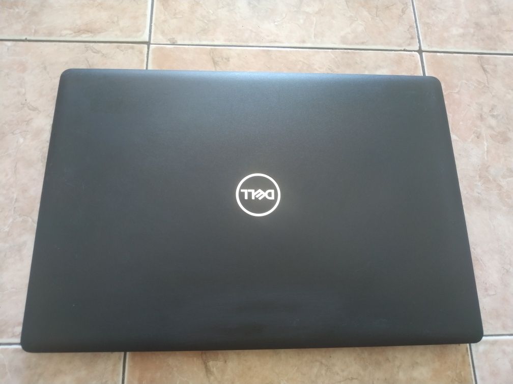 Laptop dell 3590,i5 a7a gen, 8gb ram, ssd 160gb,15,6 led