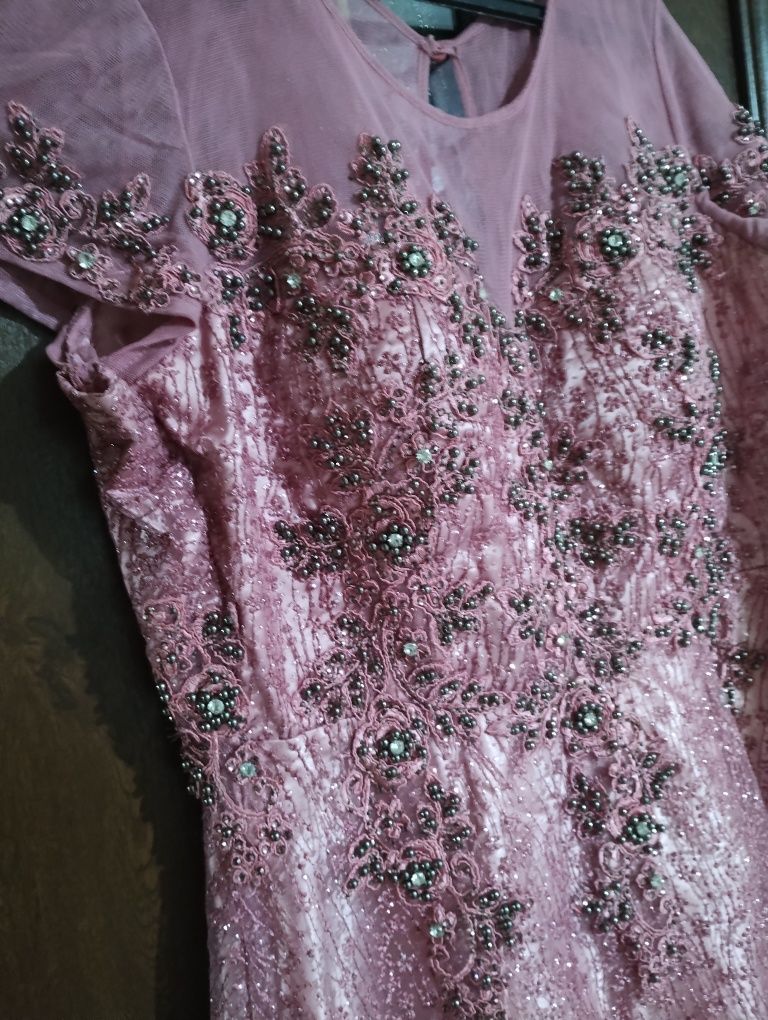 Розова рокля ххL