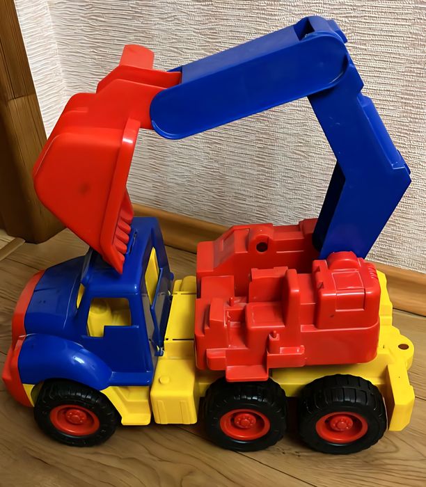 Продам машинку Экскаватор