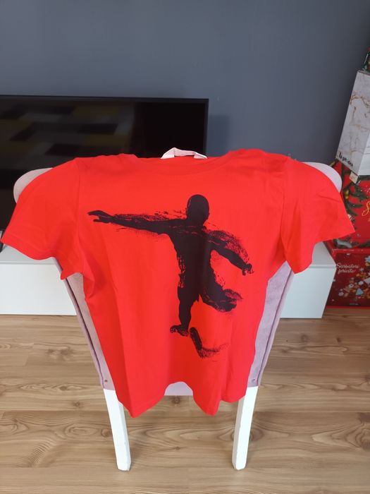 Tricou roșu de la h&m