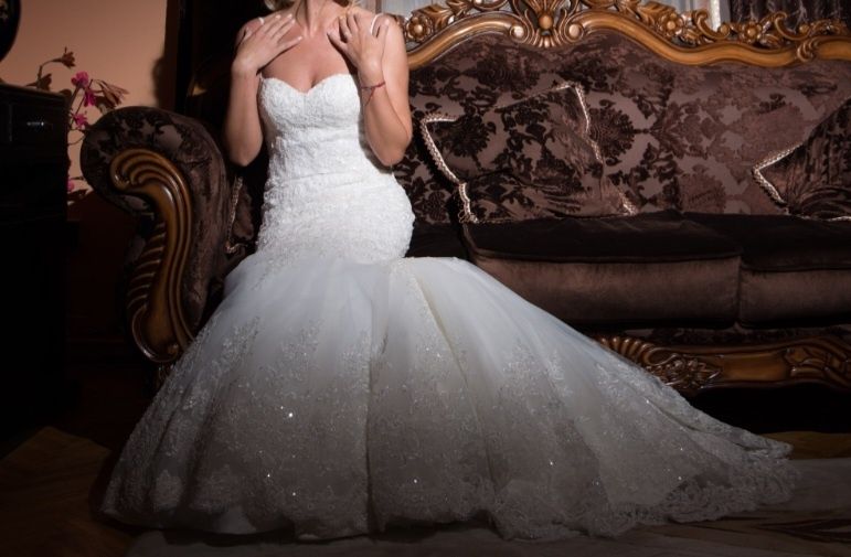 Rochie de mireasa tip sirenă