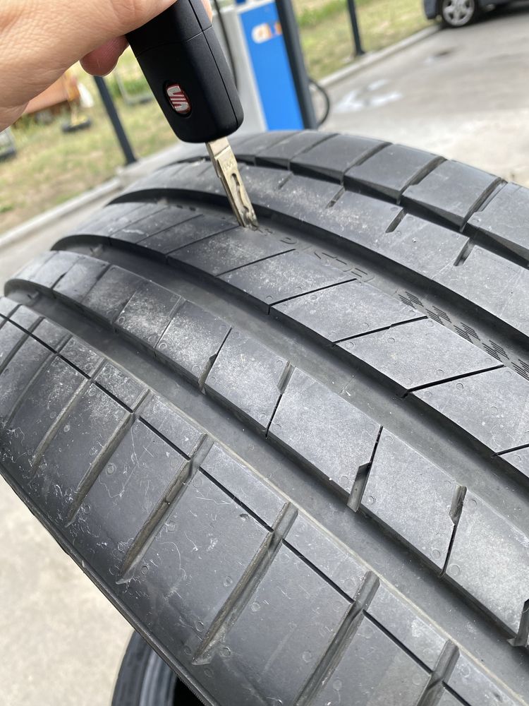KUMHO PS72 XL 235  35 19 Dot 5224  KUMHO PS72 XL 255 35 19 Dot25 летни