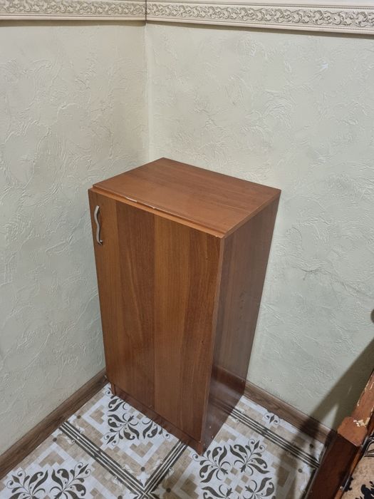 Продам маленький шкафчик