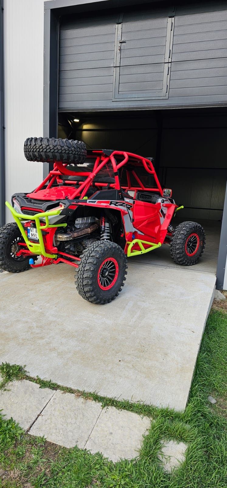 Vând RZR polaris turbo S