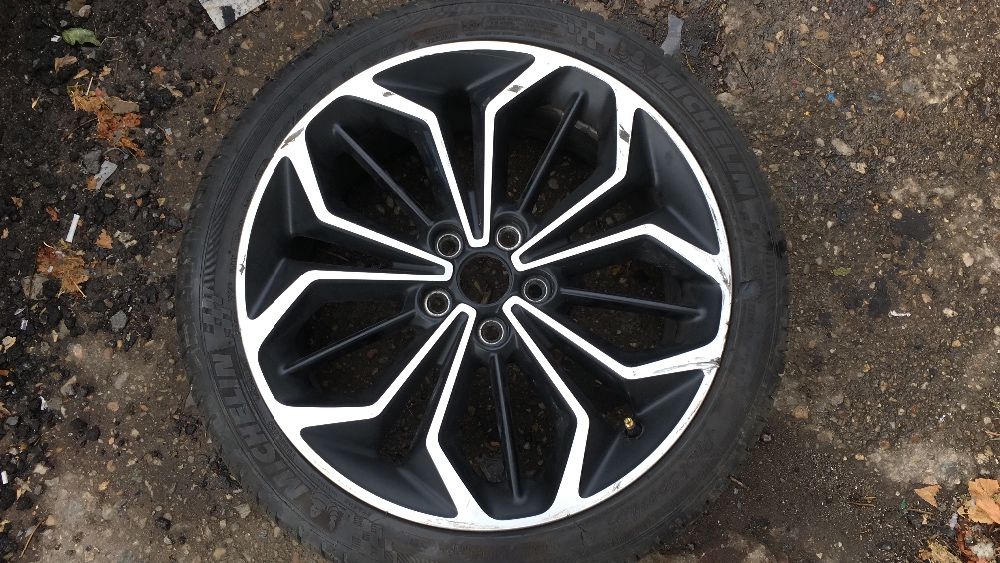 Janta aliaj pe 18" Ford focus 4 Mk4 2018 _ 2019 R18