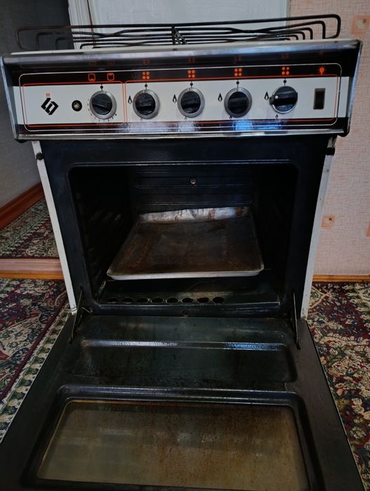 Продам газовую плиту Брест 1980